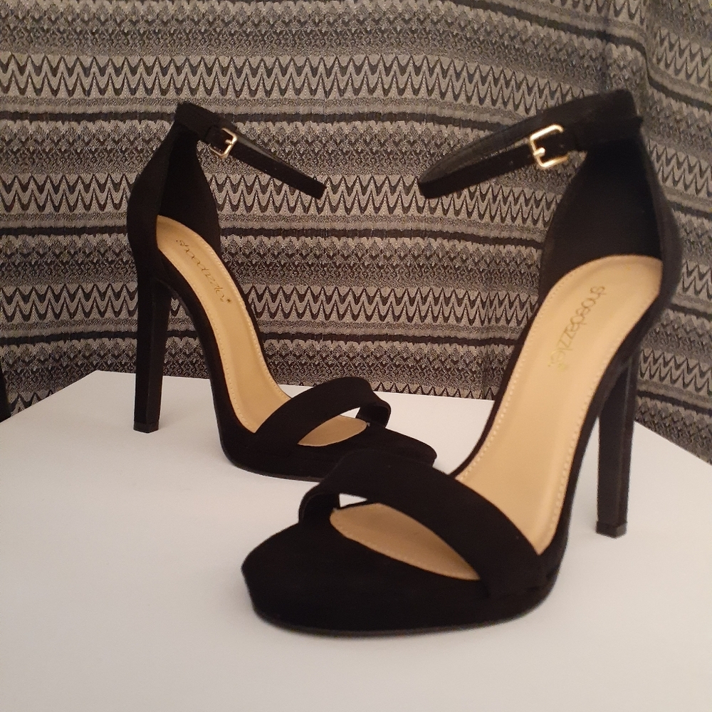 Shoe Dazzle black stiletto sandal